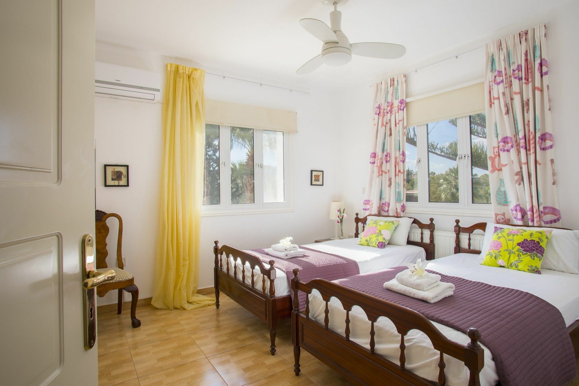 Villa Georgia Pernera ภายนอก รูปภาพ